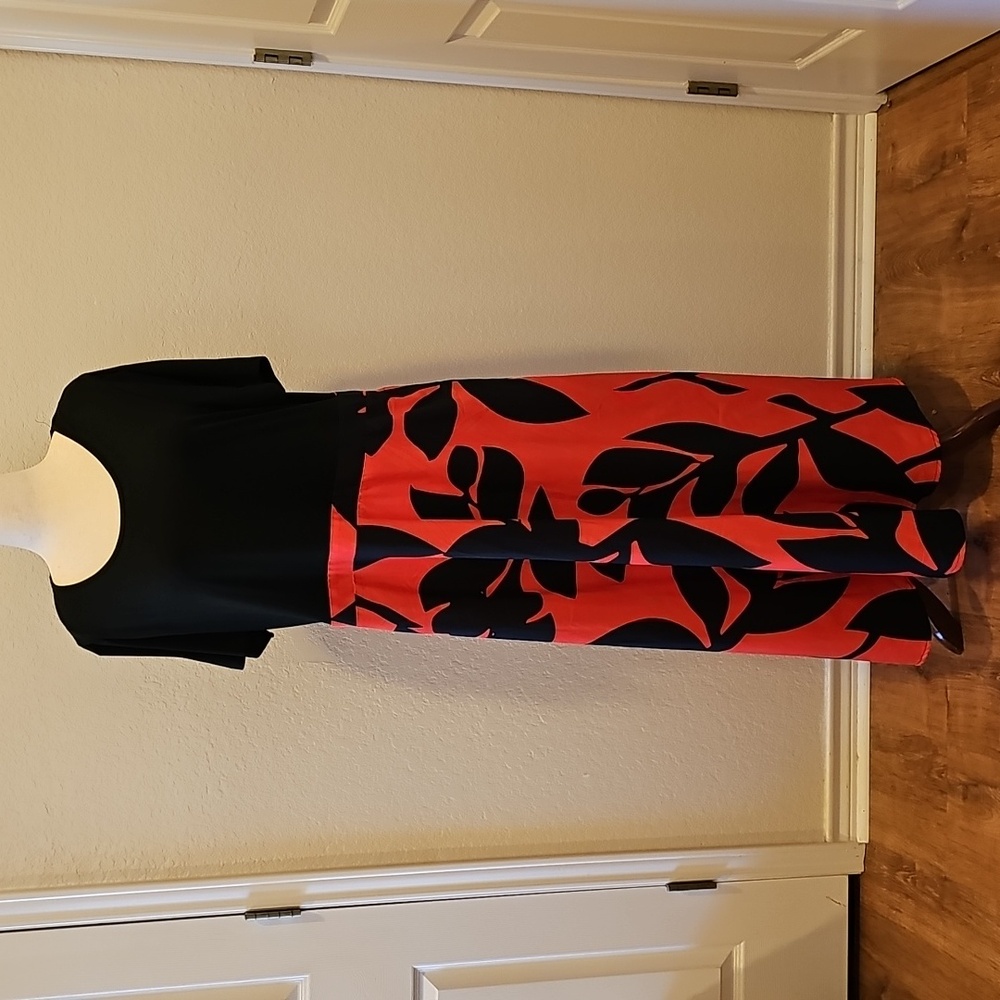 SHEIN Red and Black Maxi Dress - Picture 4 of 6